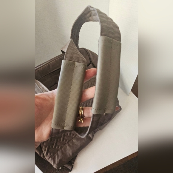 Lug‎ Bumper Overnight Duffle Bag - Picture 12 of 15